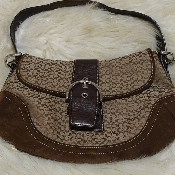 Coach Handbags - 🐝Coach bag in excellent condition